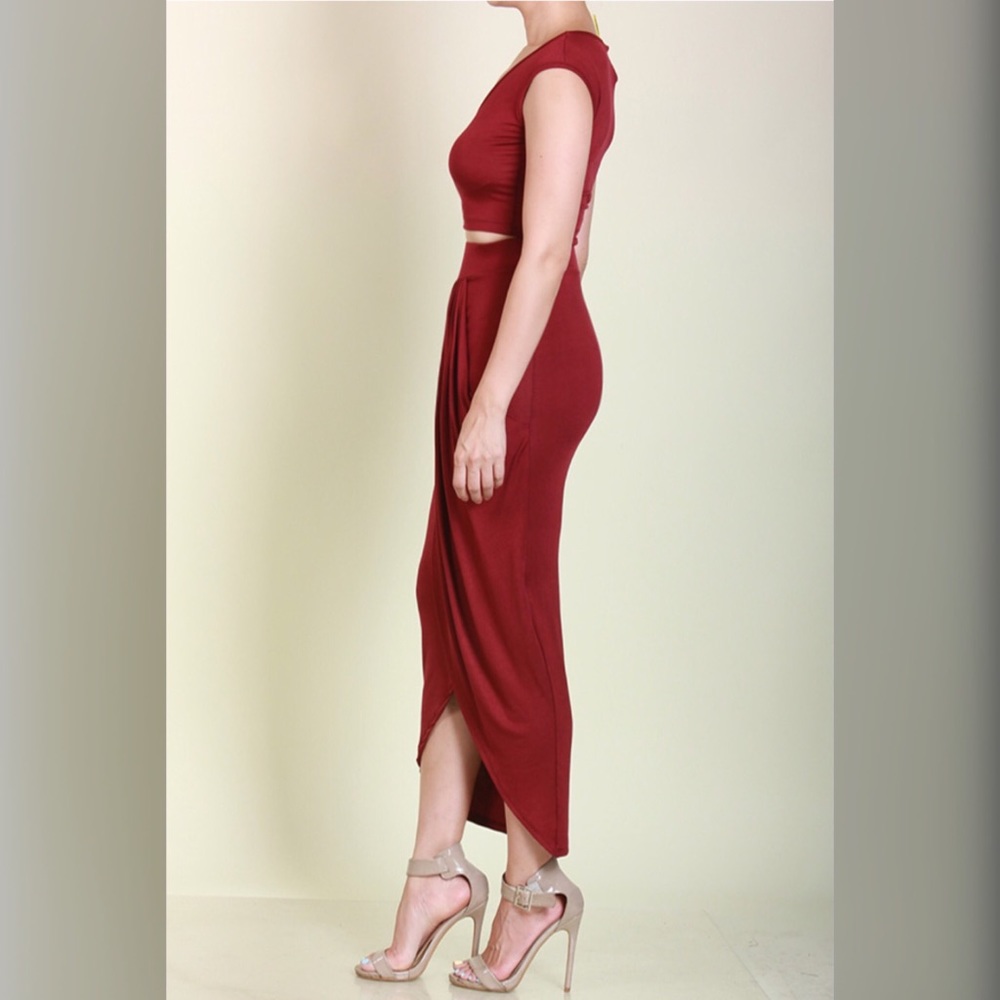 Asia Burgundy Crop Top and Skirt Set - Picture 4 of 5
